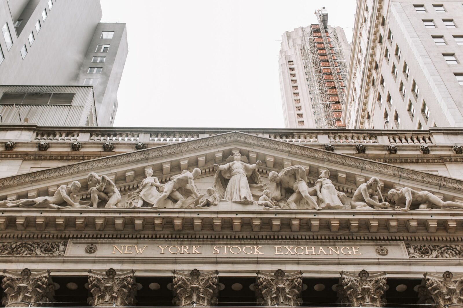 This article discusses how Burnout affects finance professions on Wall Street.